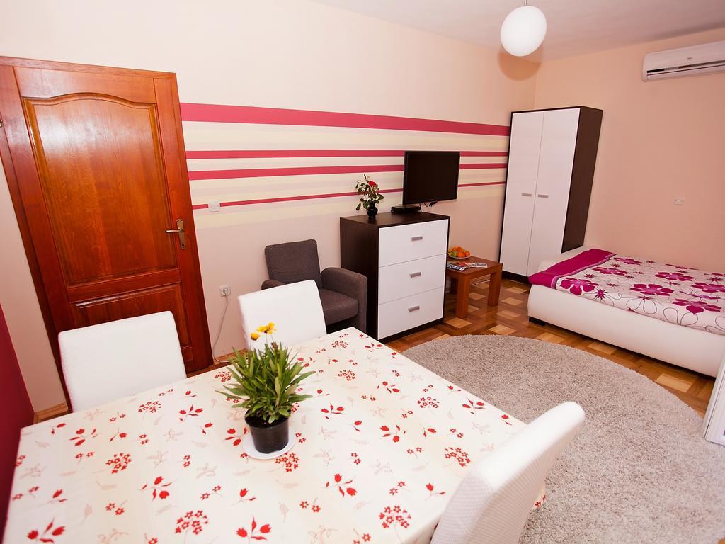 Apartment Zadar Diklo Borik Vir Zimmer foto