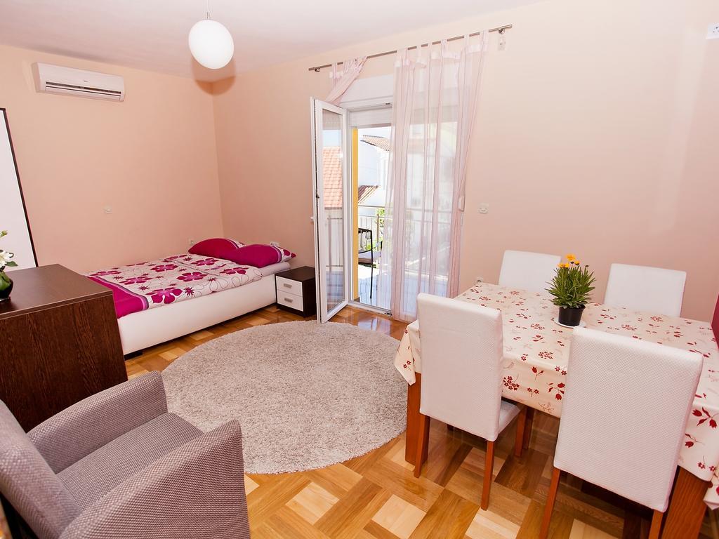 Apartment Zadar Diklo Borik Vir Zimmer foto