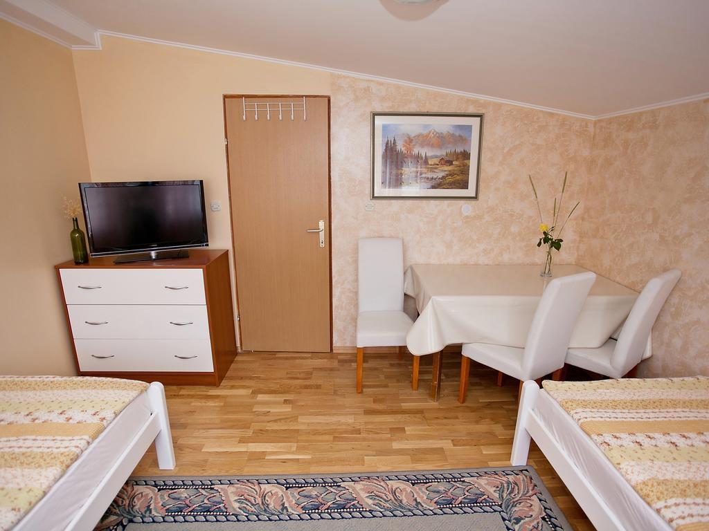 Apartment Zadar Diklo Borik Vir Zimmer foto