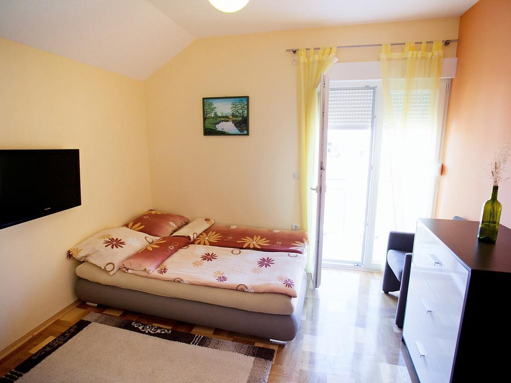 Apartment Zadar Diklo Borik Vir Zimmer foto