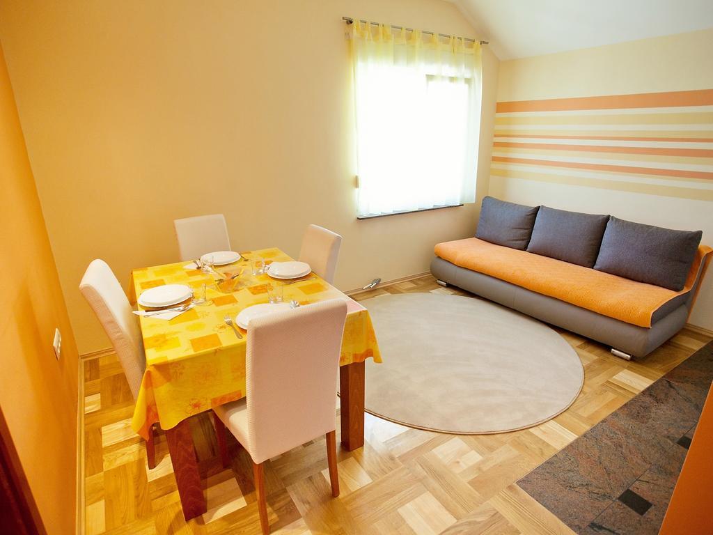 Apartment Zadar Diklo Borik Vir Zimmer foto